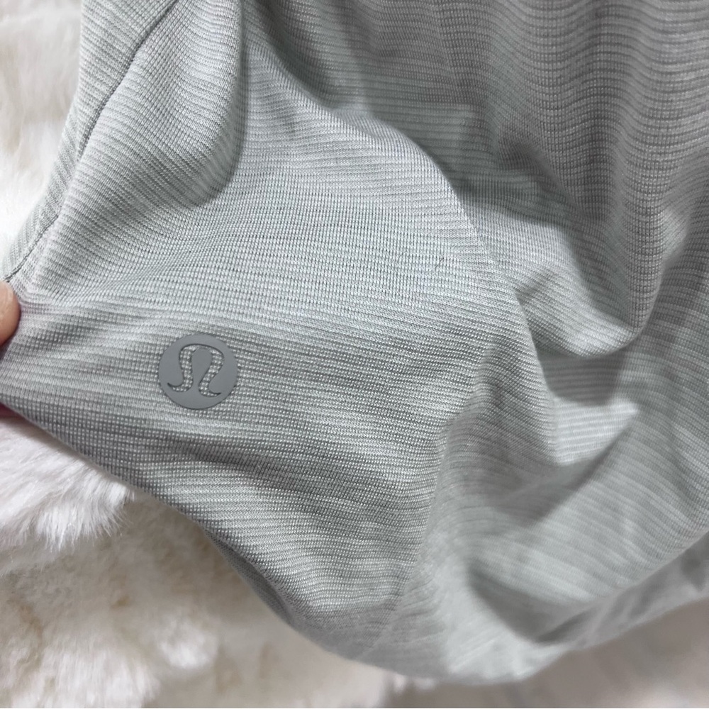 Men's Lululemon Polo Shirt - Picture 5 of 6